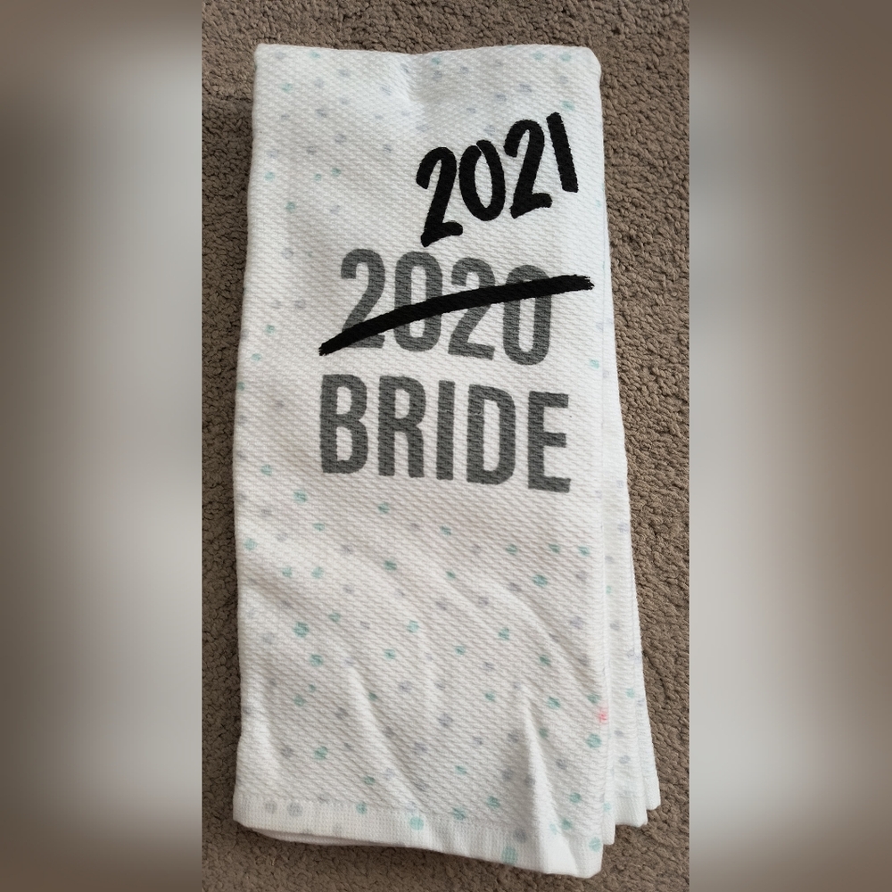Hand towels, set of 2, NWT, Cupcakes and Cashmere, Bride, white, teal, polkadot